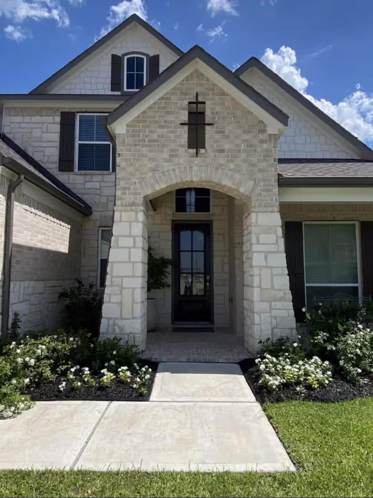 Photo 2 of 409 Piney Rocks Lane, Waller, TX
