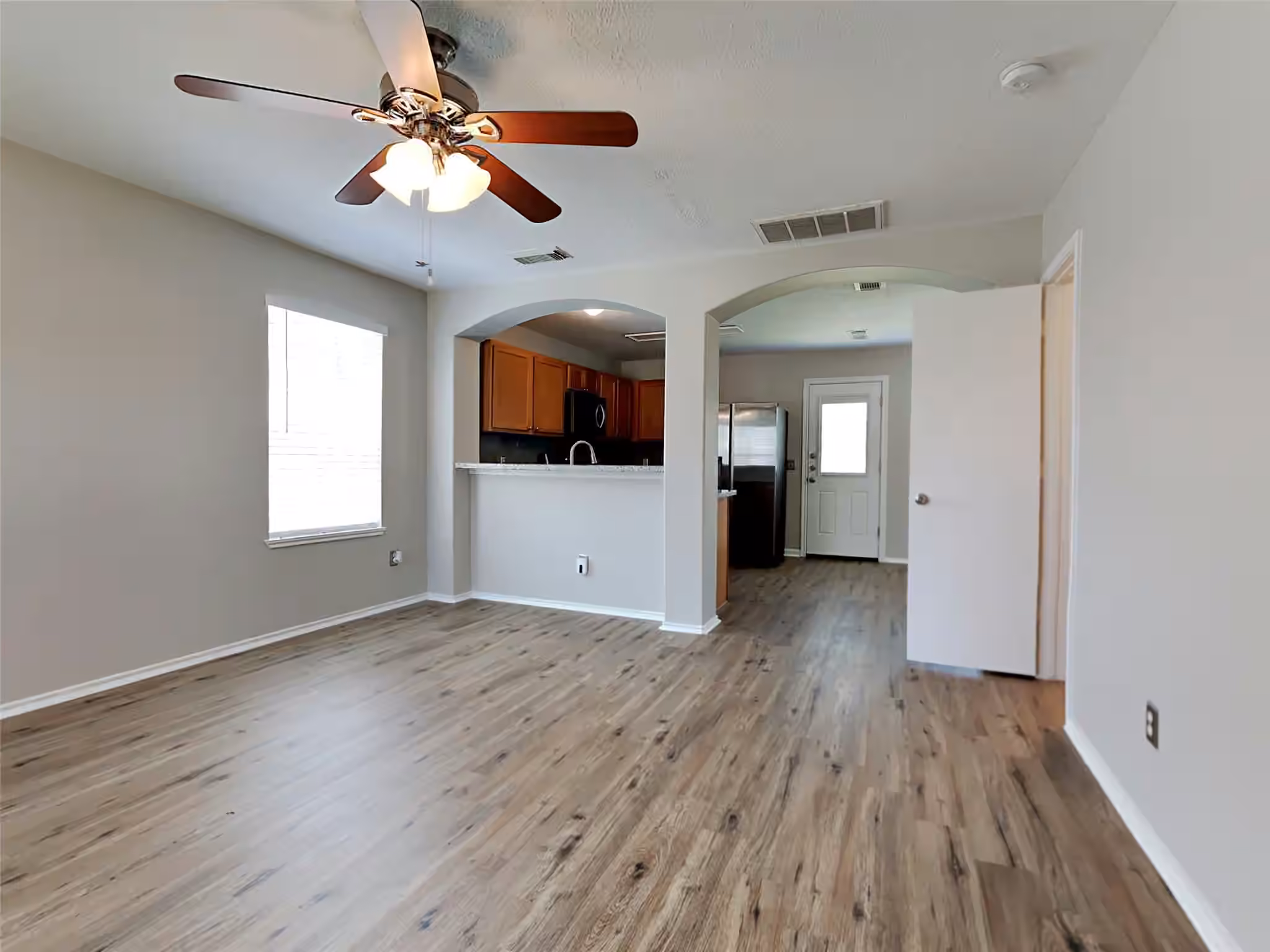 Photo 2 of 17423 Wigeon Way Drive, Humble, TX