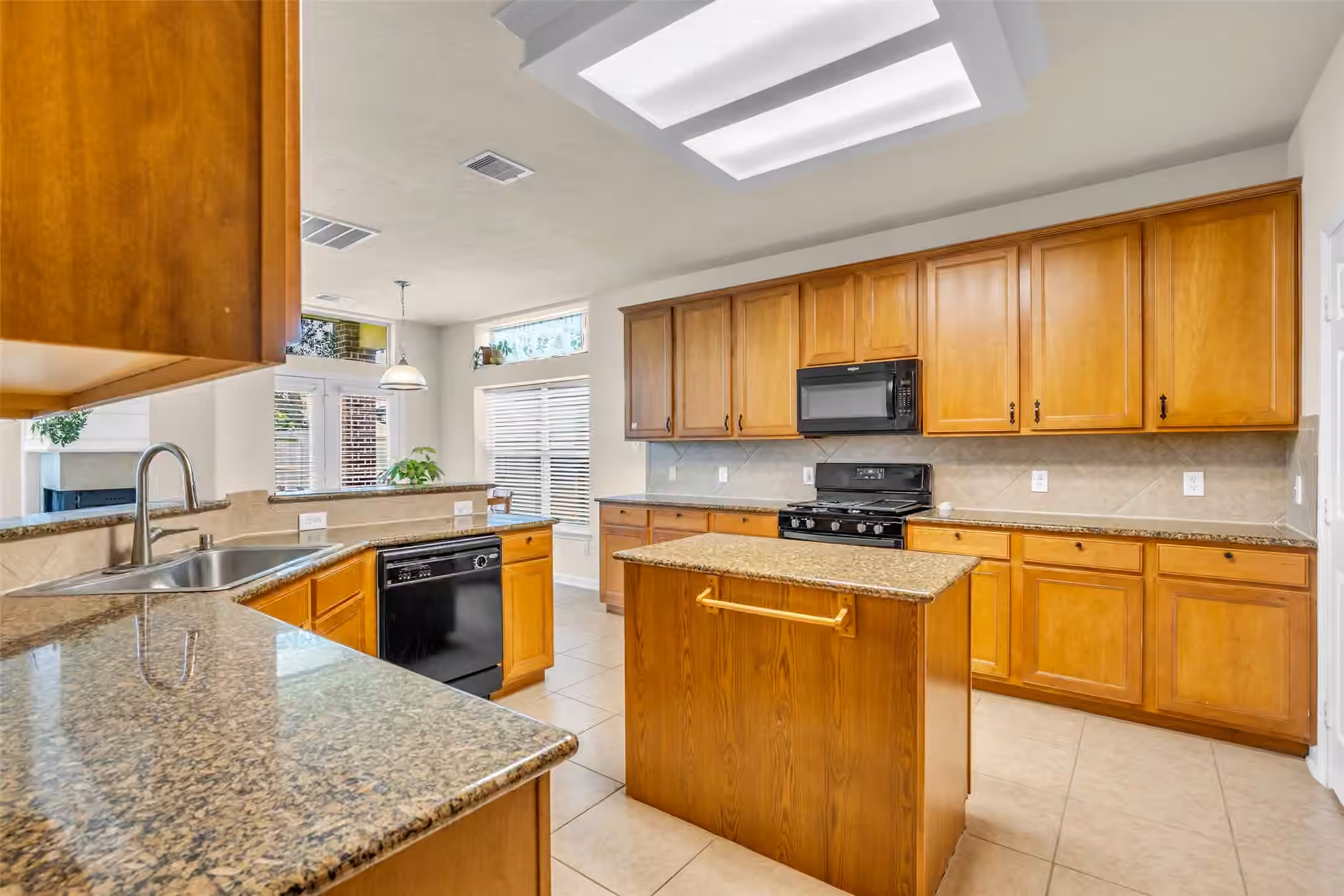 Photo 4 of 17707 Belwood Park Lane, Cypress, TX