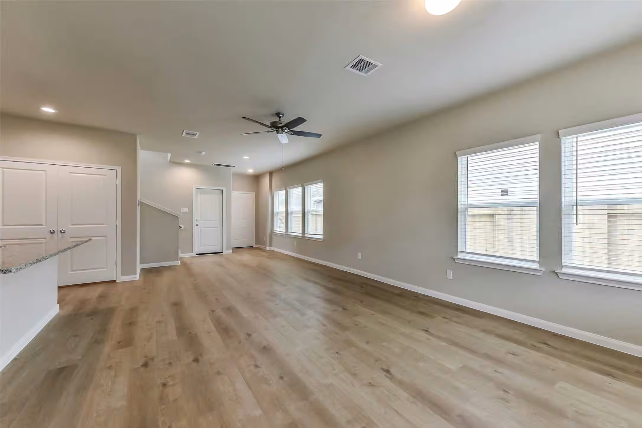 Photo 7 of 3842 Sugardale Street, Baytown, TX
