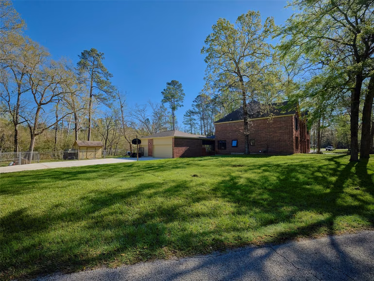 Photo 5 of 16302 Old Coach Road, Stagecoach, TX