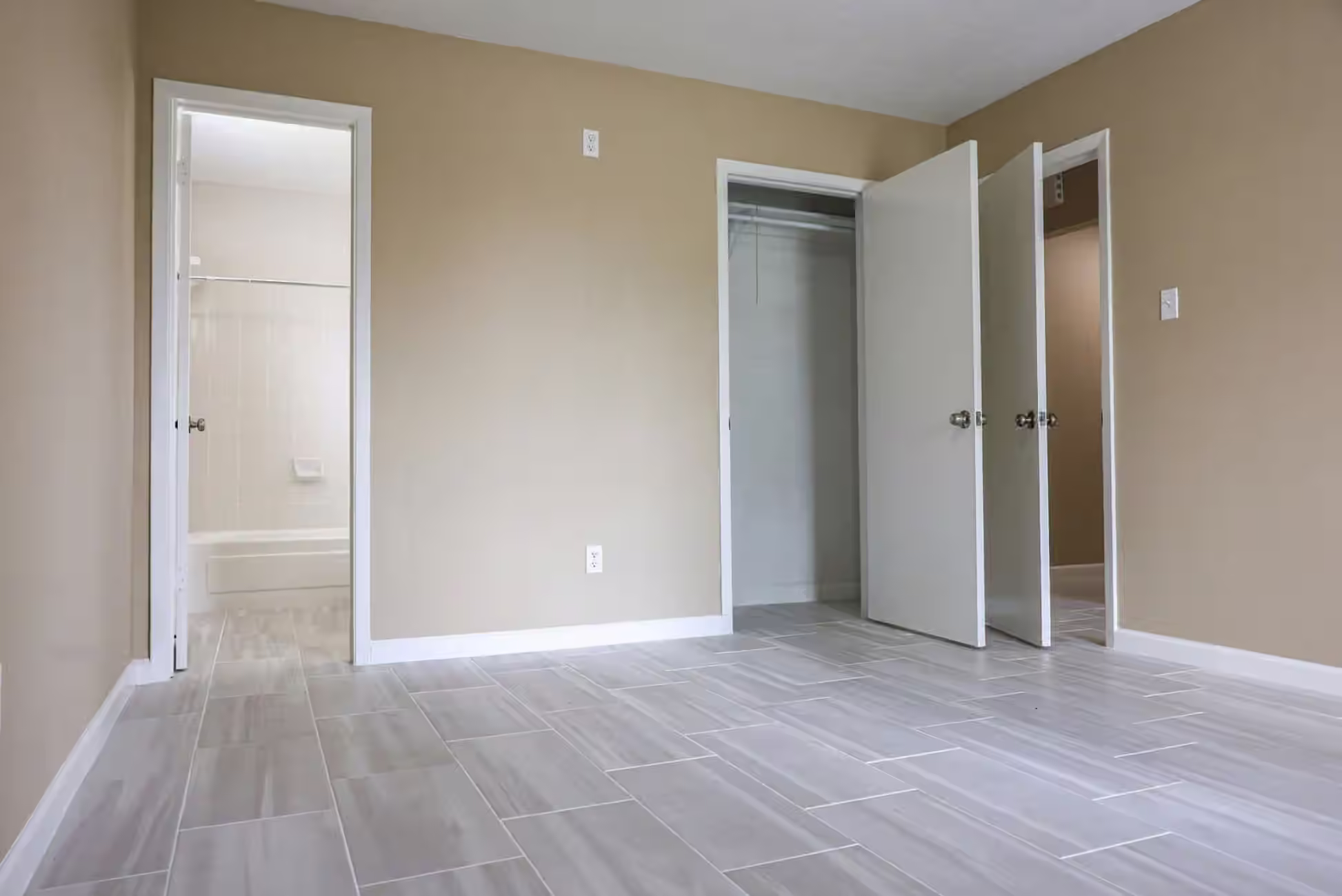 Photo 7 of 722 Canna Street, Channelview, TX