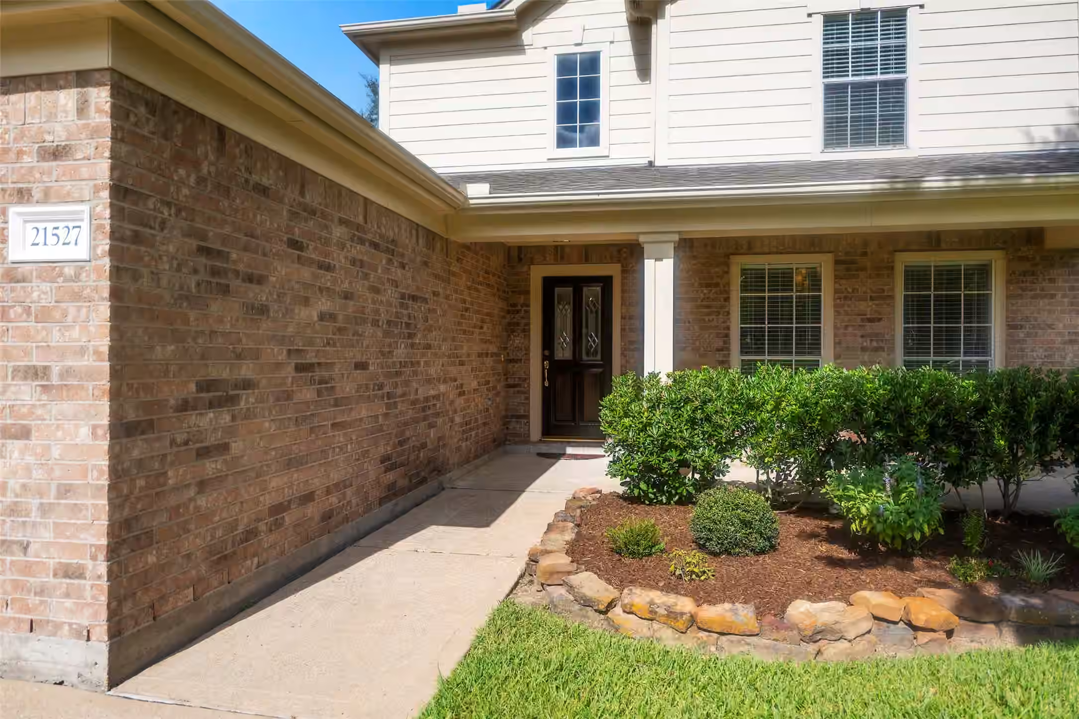 Photo 3 of 21527 Pebble Pine Court, Cypress, TX