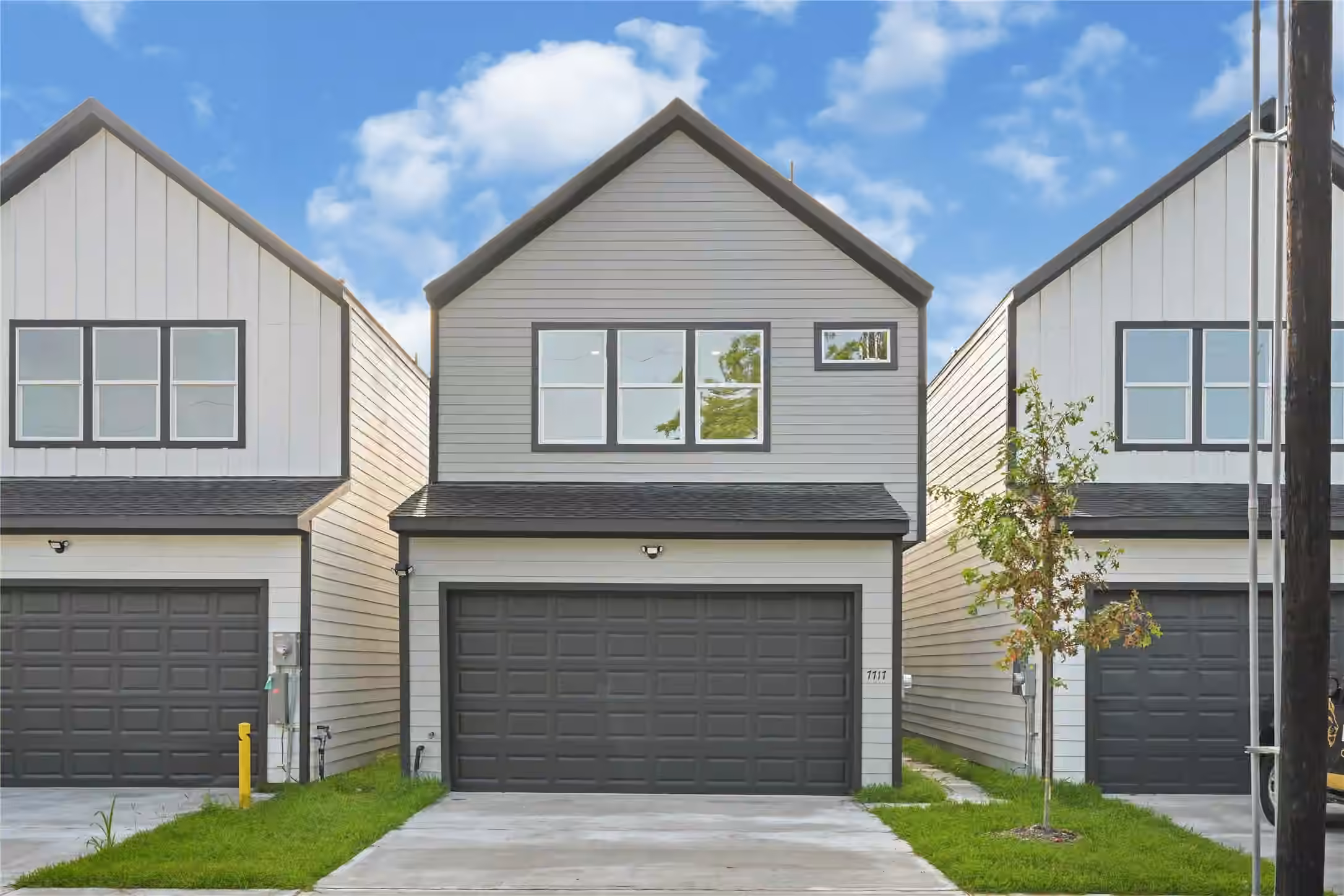 Photo of 7715 Bowen Street, Houston, TX 77051