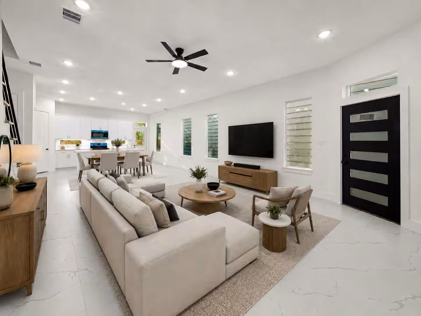 Photo 3 of 7715 Bowen Street, Houston, TX