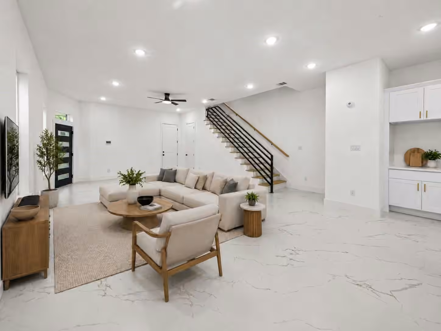 Photo 6 of 7715 Bowen Street, Houston, TX