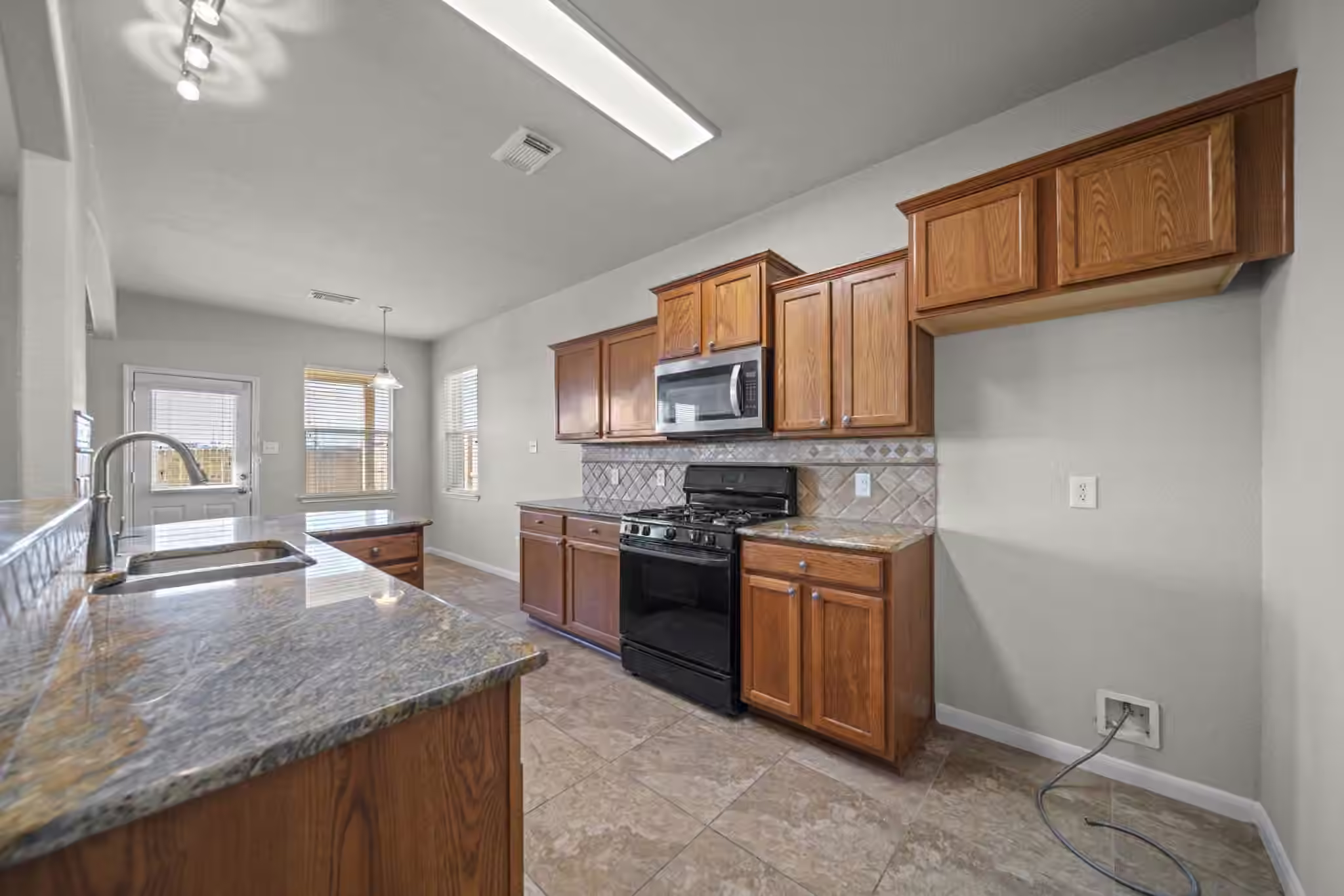 Photo 7 of 6047 Northcrest Village Way, Spring, TX
