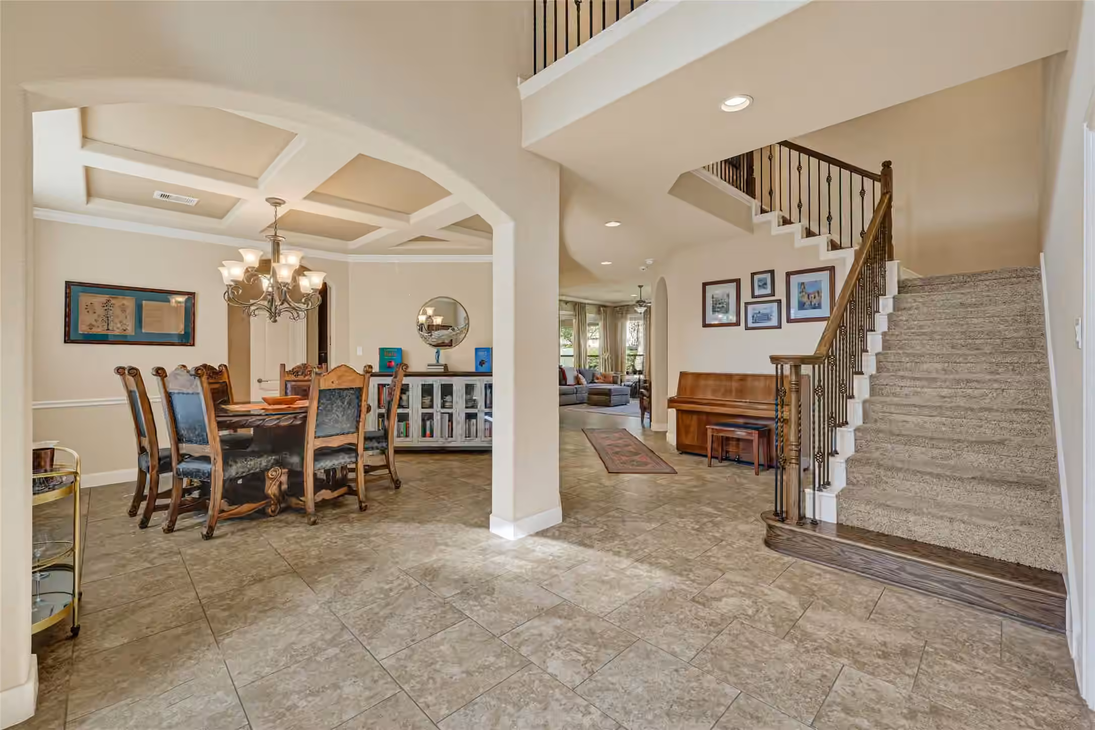 Photo 5 of 902 Cactus Ridge Court, Friendswood, TX