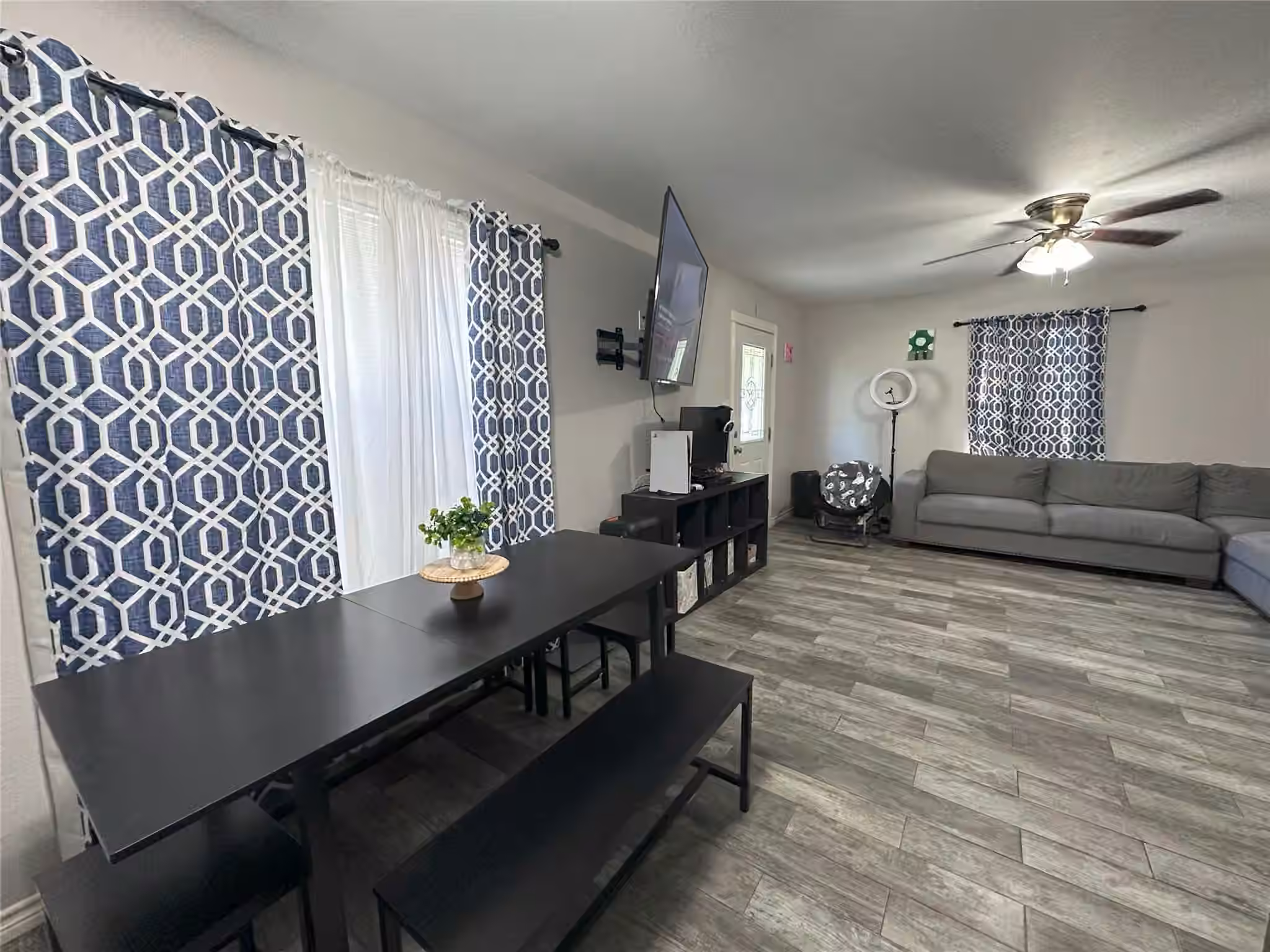 Photo 2 of 1313 Muncy Street, El Campo, TX