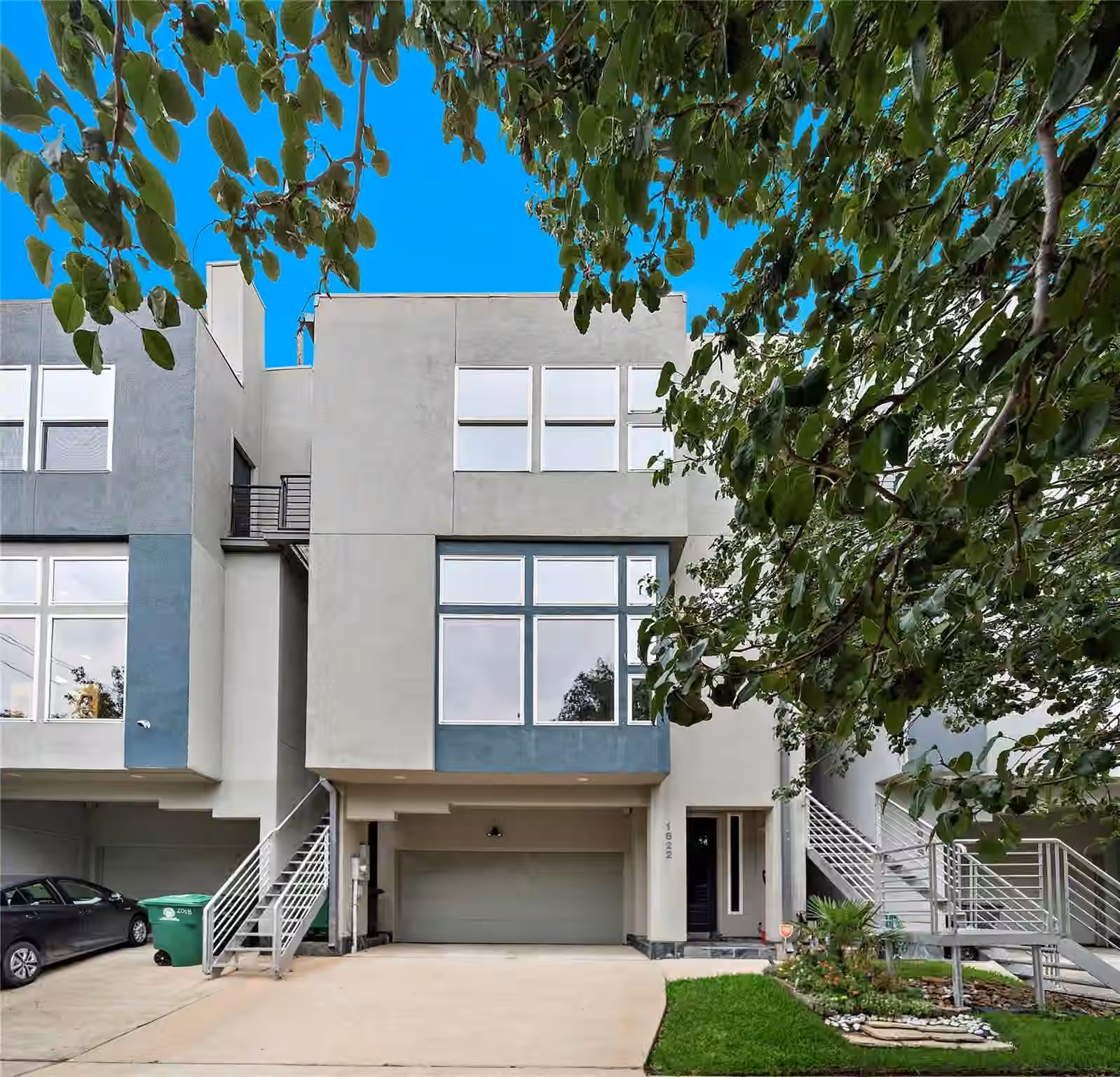 Photo 2 of 1822 Brun Street, Houston, TX