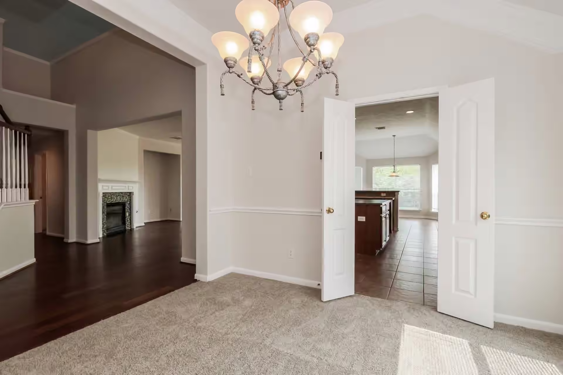 Photo 4 of 26906 Marlan Forest Lane, Cypress, TX