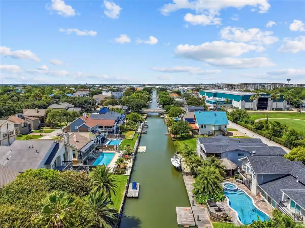Photo 3 of 23 Harbor Lane, Kemah, TX