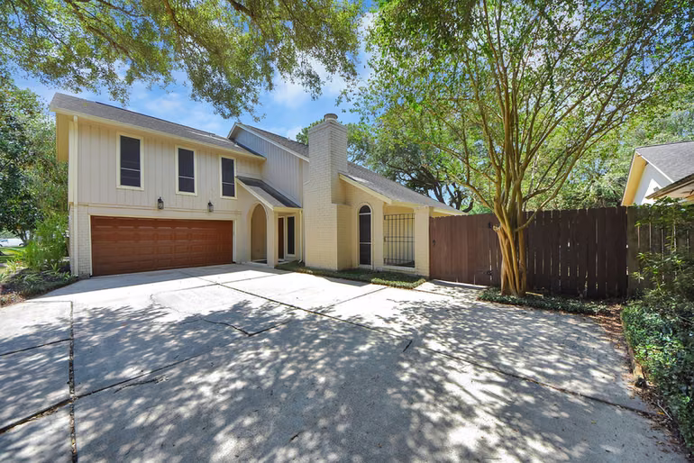 Photo 3 of 515 Lorie Lane, Seabrook, TX