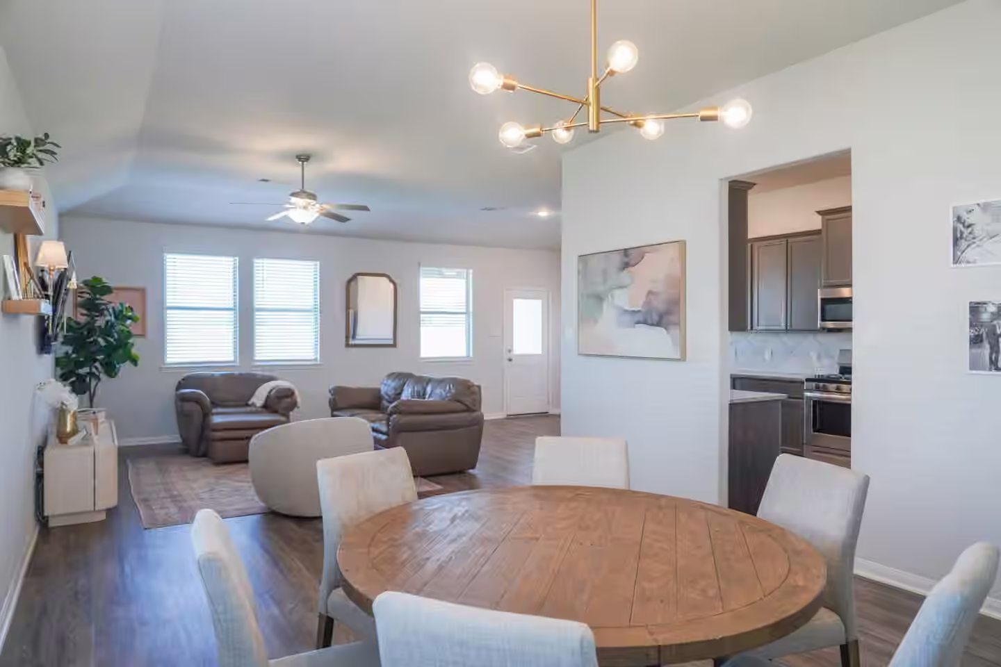 Photo 2 of 1115 Brahma Circle, East Bernard, TX