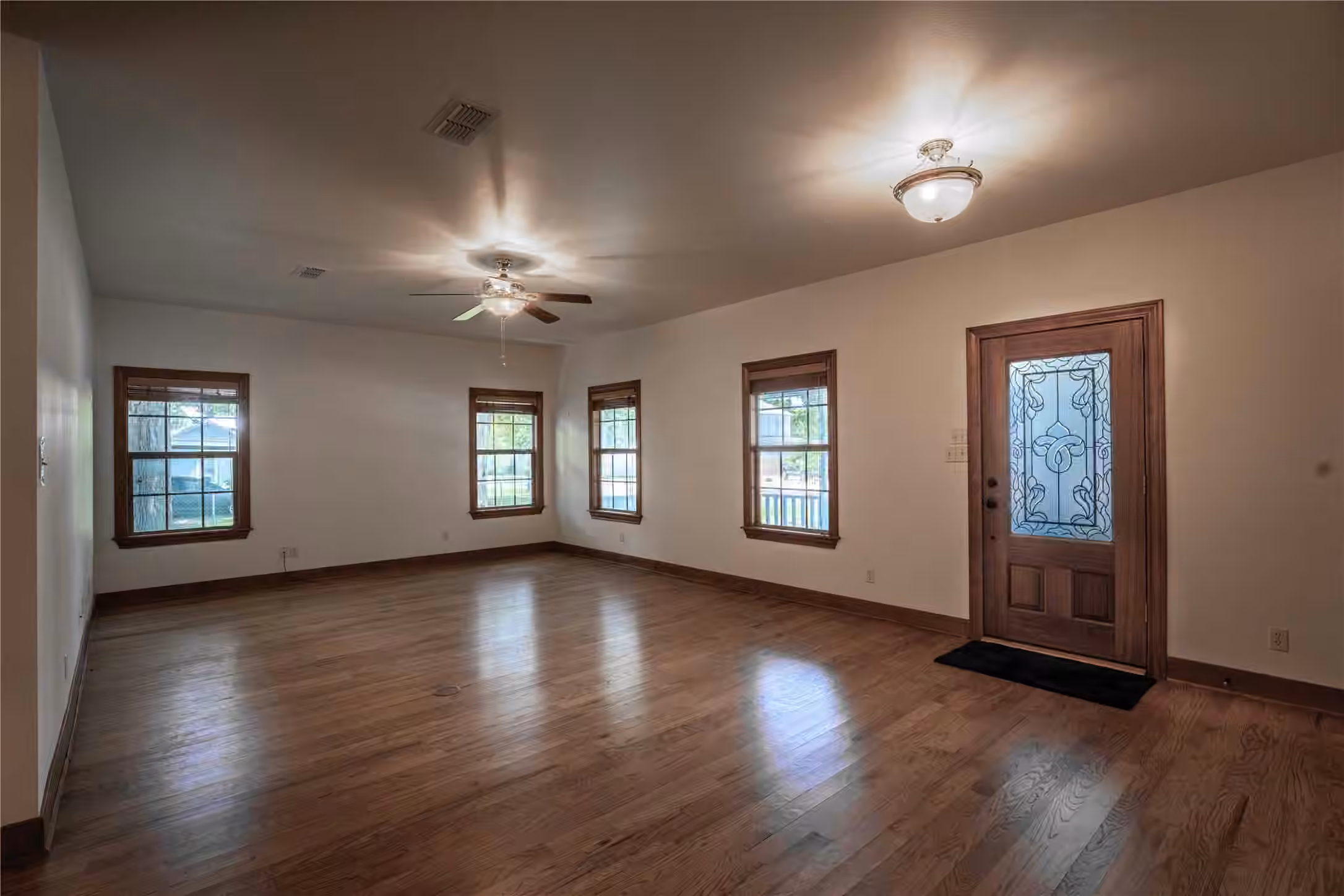 Photo 6 of 109 W Market Street, Fayetteville, TX