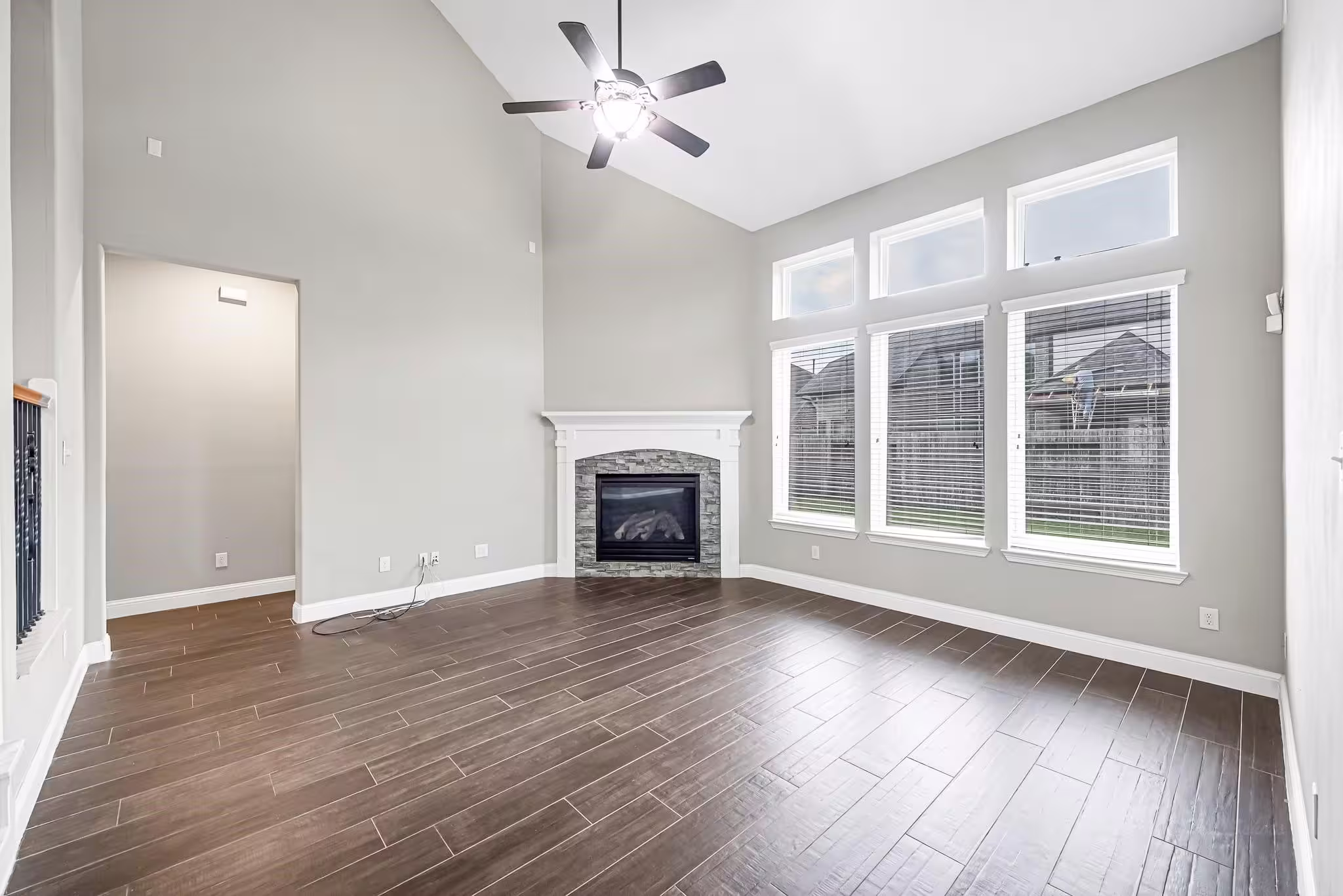 Photo 7 of 6718 Miller Shadow Lane, Sugar Land, TX