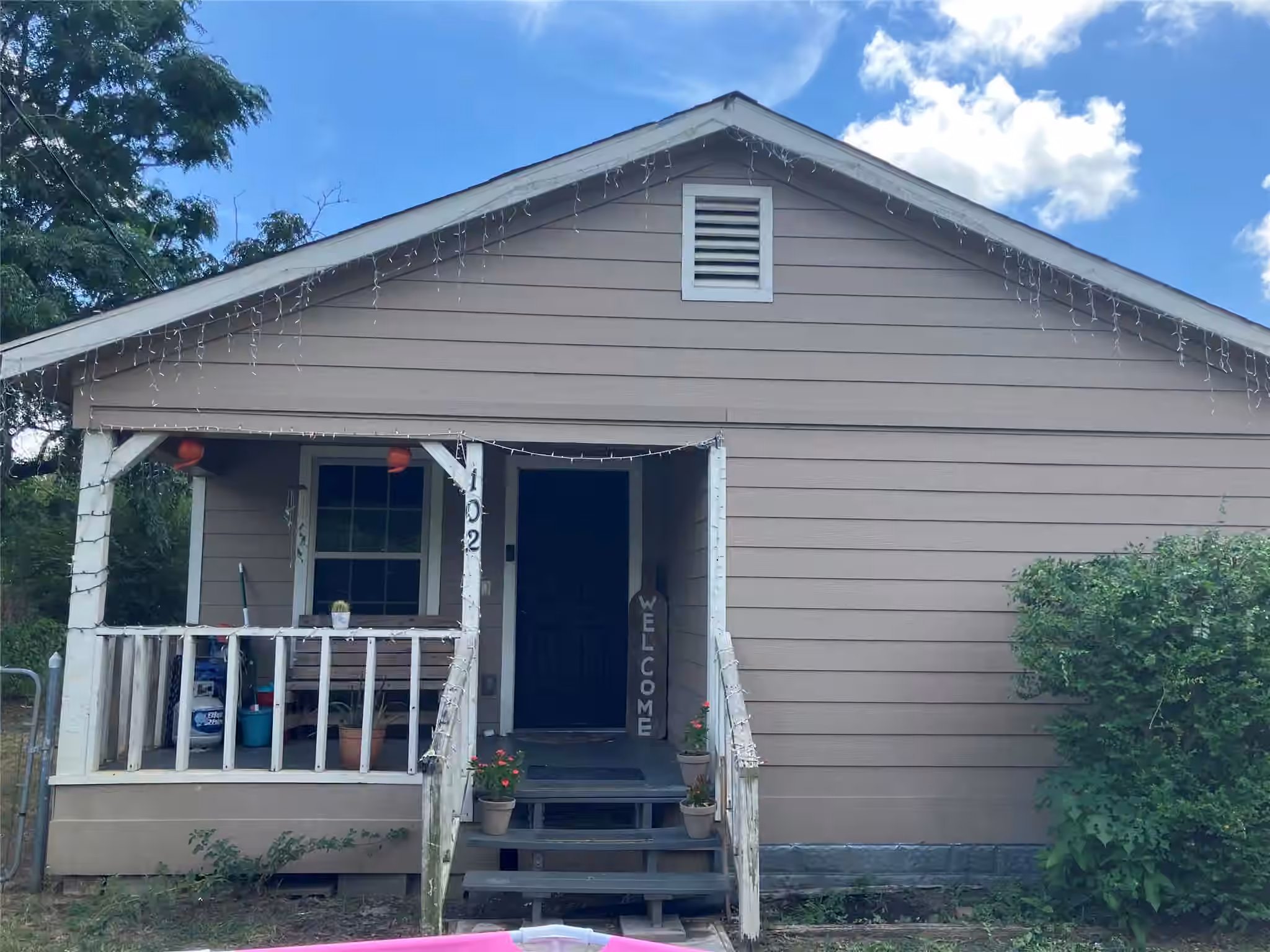 Photo 2 of 102 Avenue A, Willis, TX