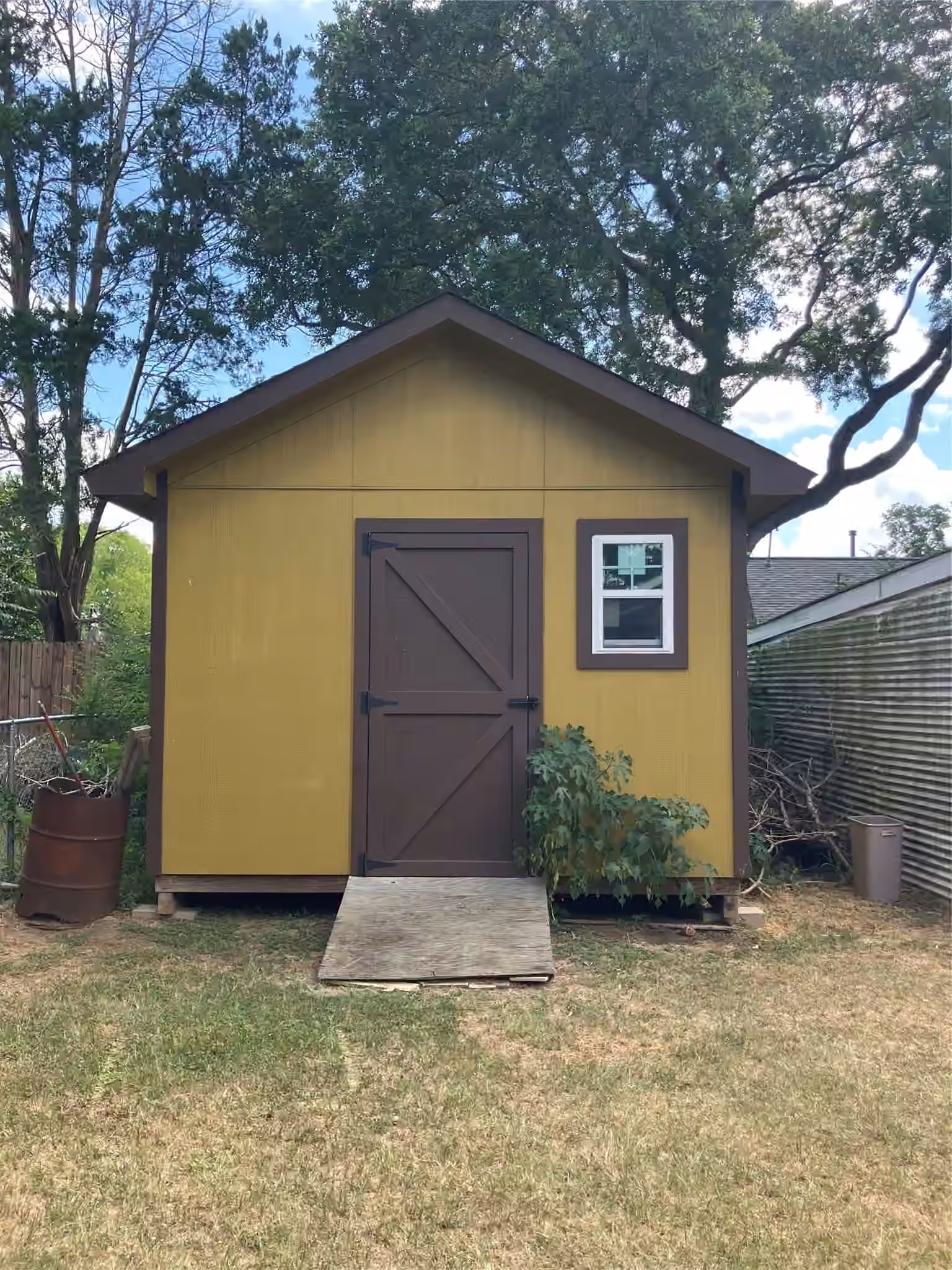 Photo 3 of 102 Avenue A, Willis, TX