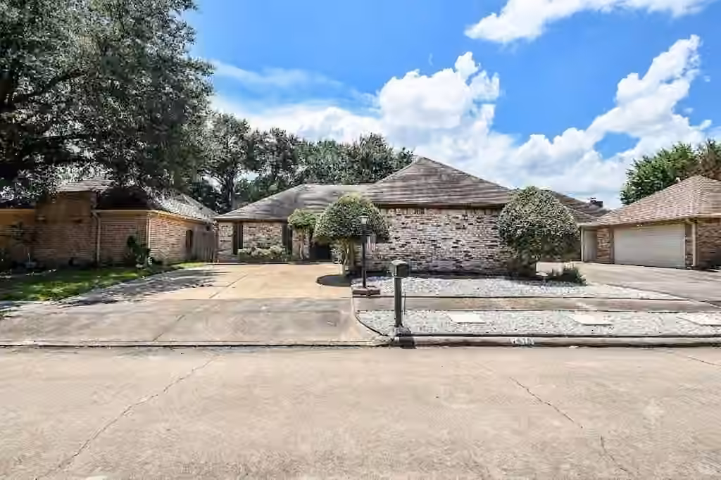 Photo of 7815 Hummingbird Street, Houston, TX