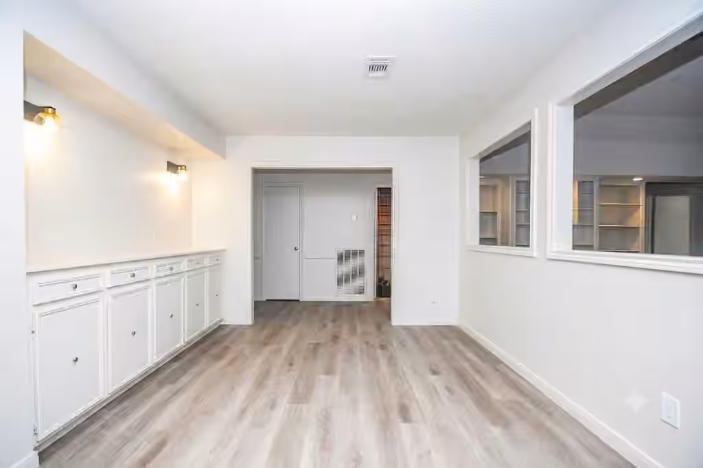 Photo 4 of 7815 Hummingbird Street, Houston, TX