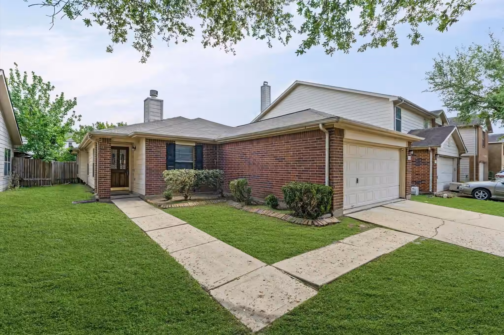 Photo 2 of 9231 Grove Haven Drive, Houston, TX