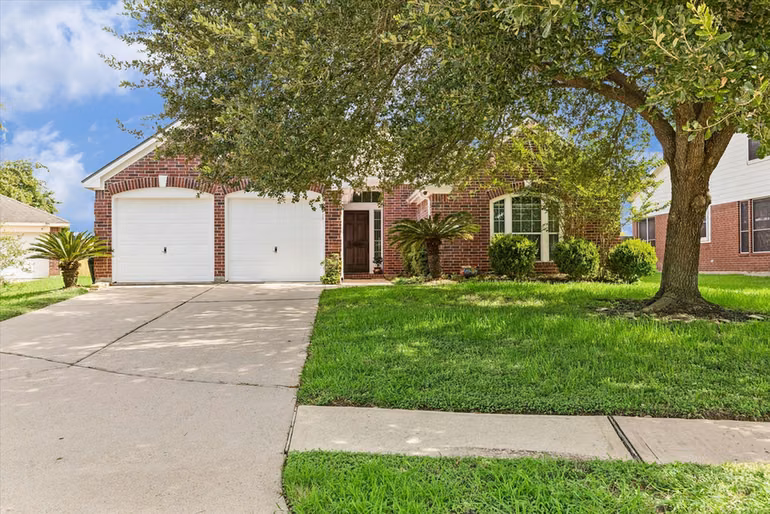 Photo 2 of 18814 Deer Key Circle, Houston, TX