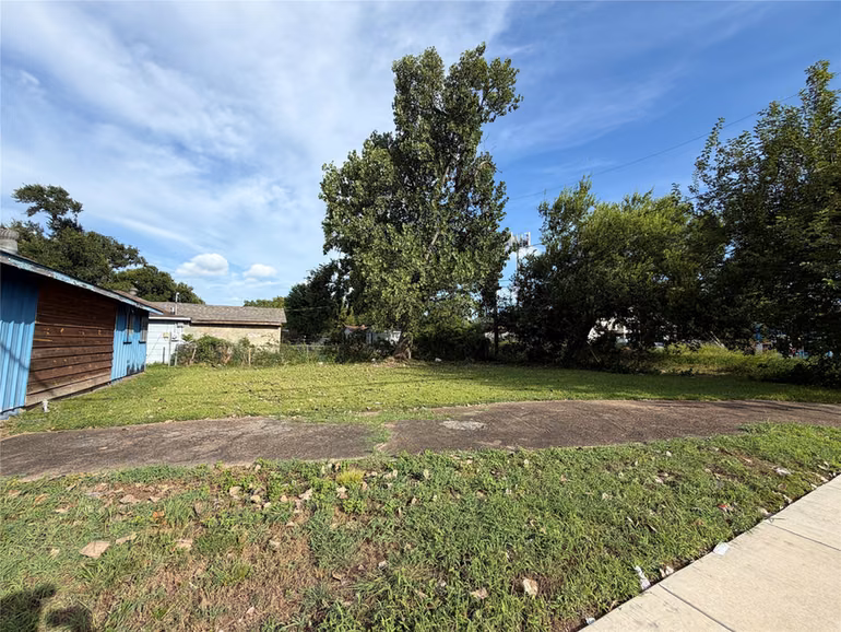 Photo 4 of 3902 Alberta Street, Houston, TX