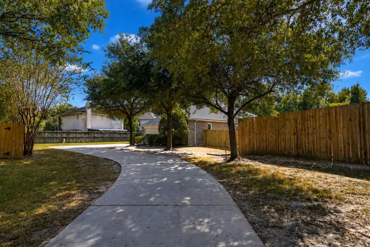 Photo 3 of 26950 Armor Smith Drive, Kingwood, TX