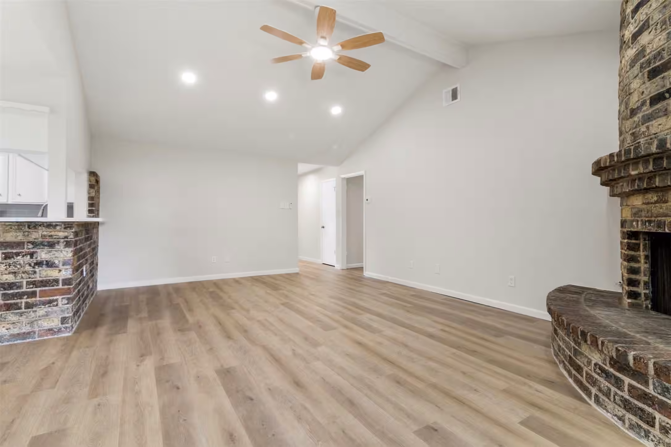 Photo 7 of 9211 Meaux Drive, Houston, TX