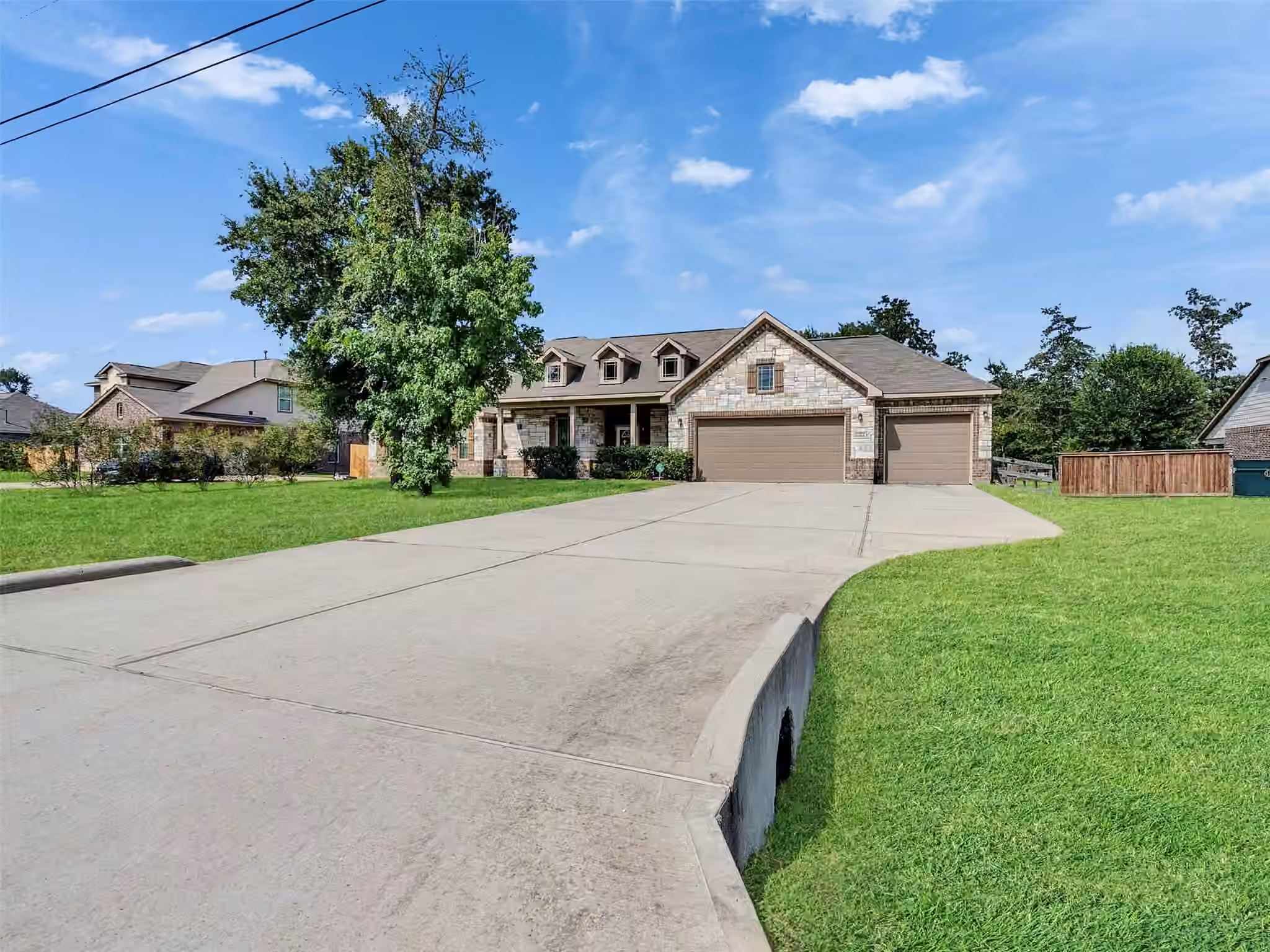 Photo 6 of 6264 Rolling Hills Road, Conroe, TX