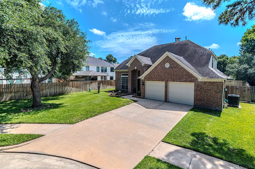 Photo 4 of 16210 Broken Timber Circle, Houston, TX
