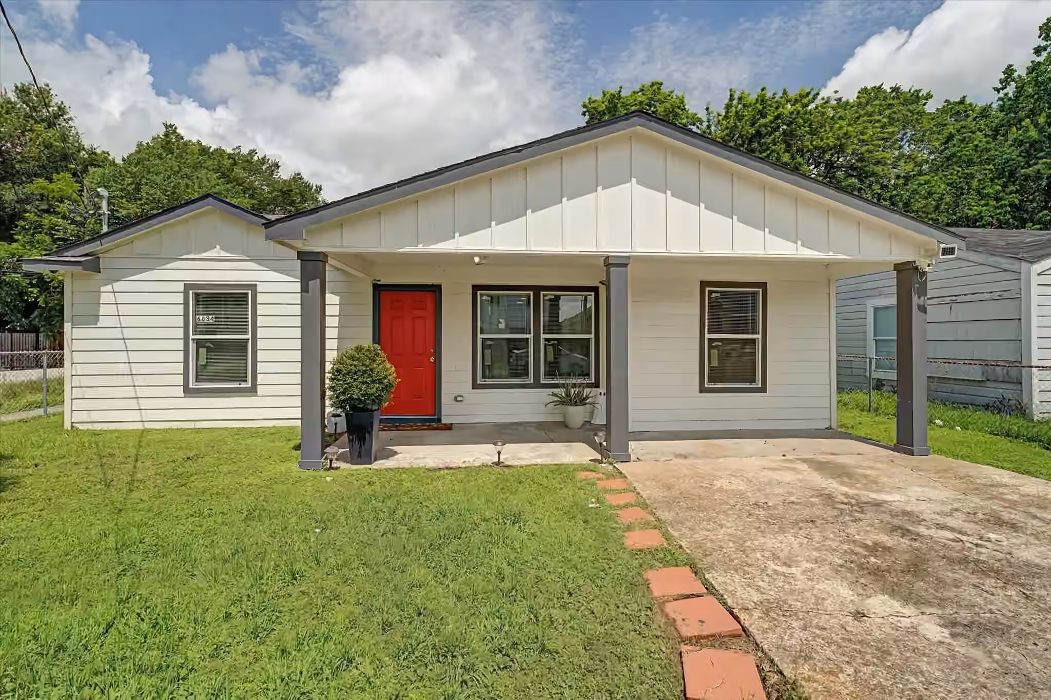 Photo of 6834 New York Street, Houston, TX