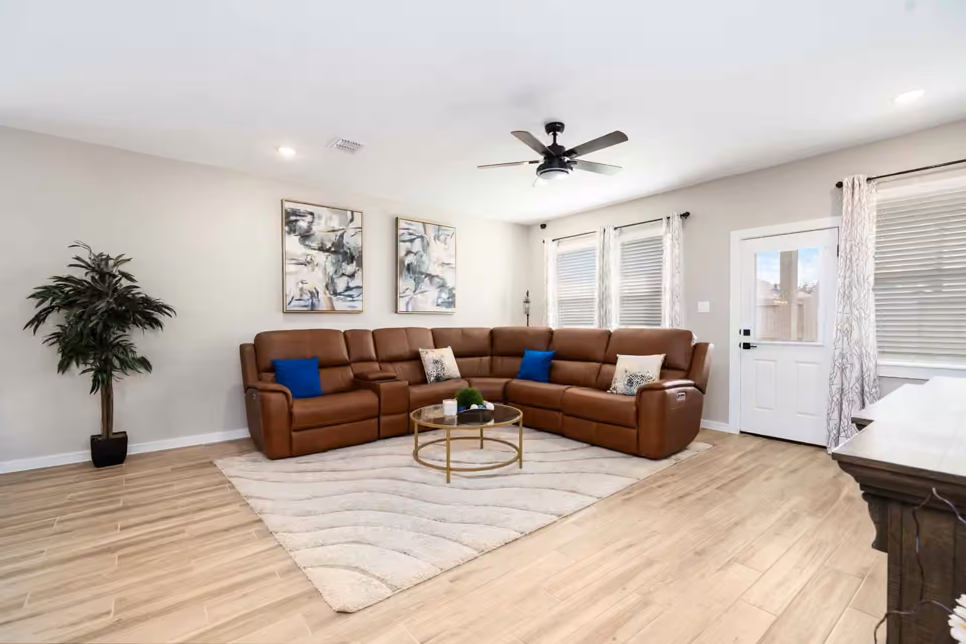 Photo 5 of 8414 Bay Ridge Circle, Baytown, TX
