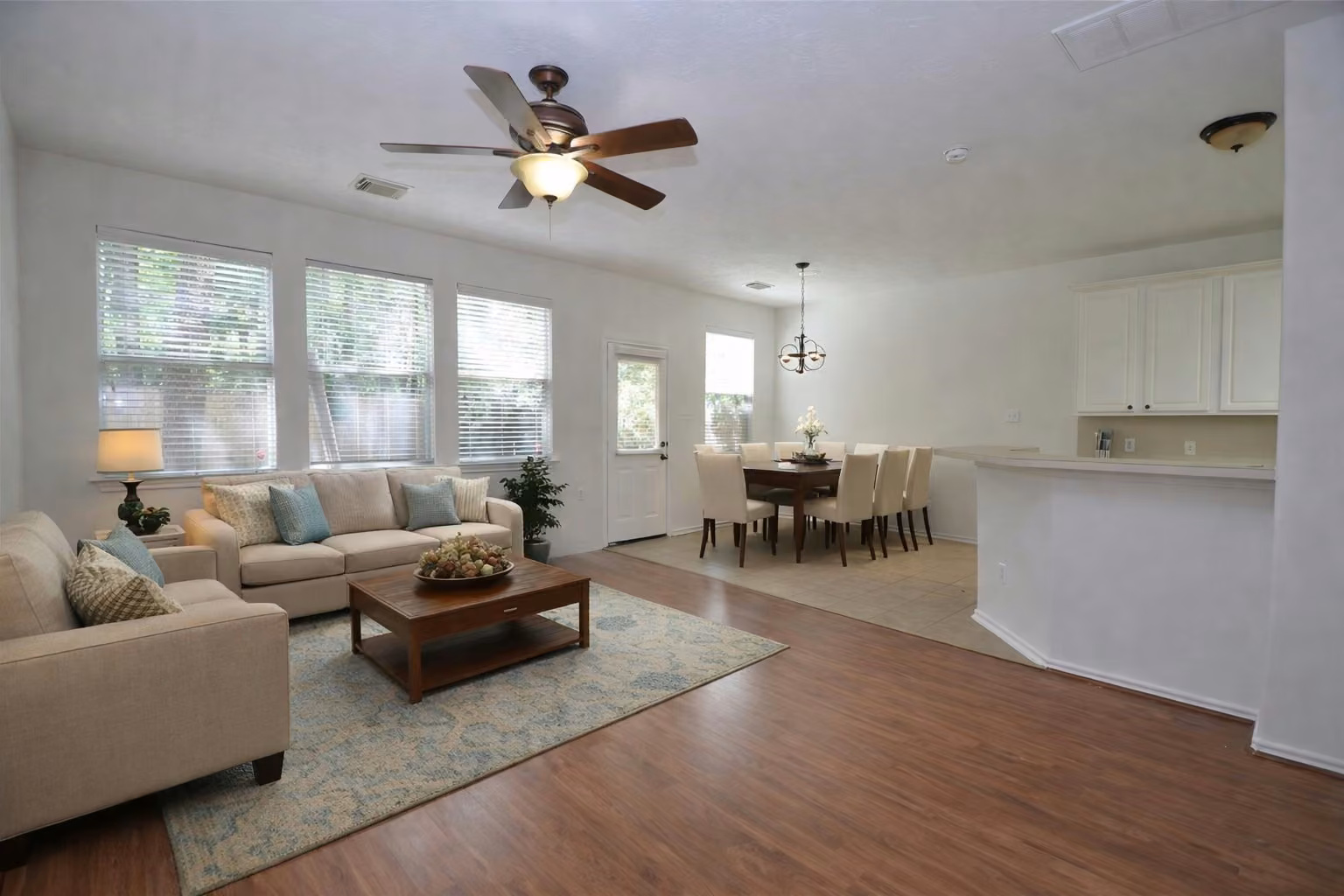 Photo of 226 W Stedhill Loop, Conroe, TX