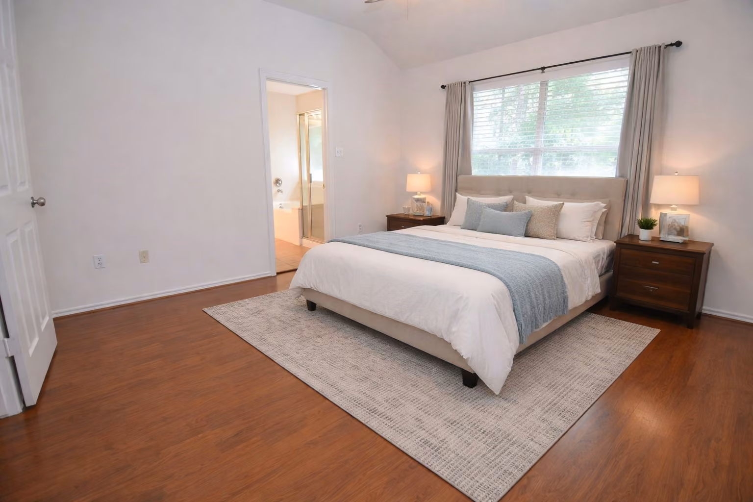 Photo 5 of 226 W Stedhill Loop, Conroe, TX