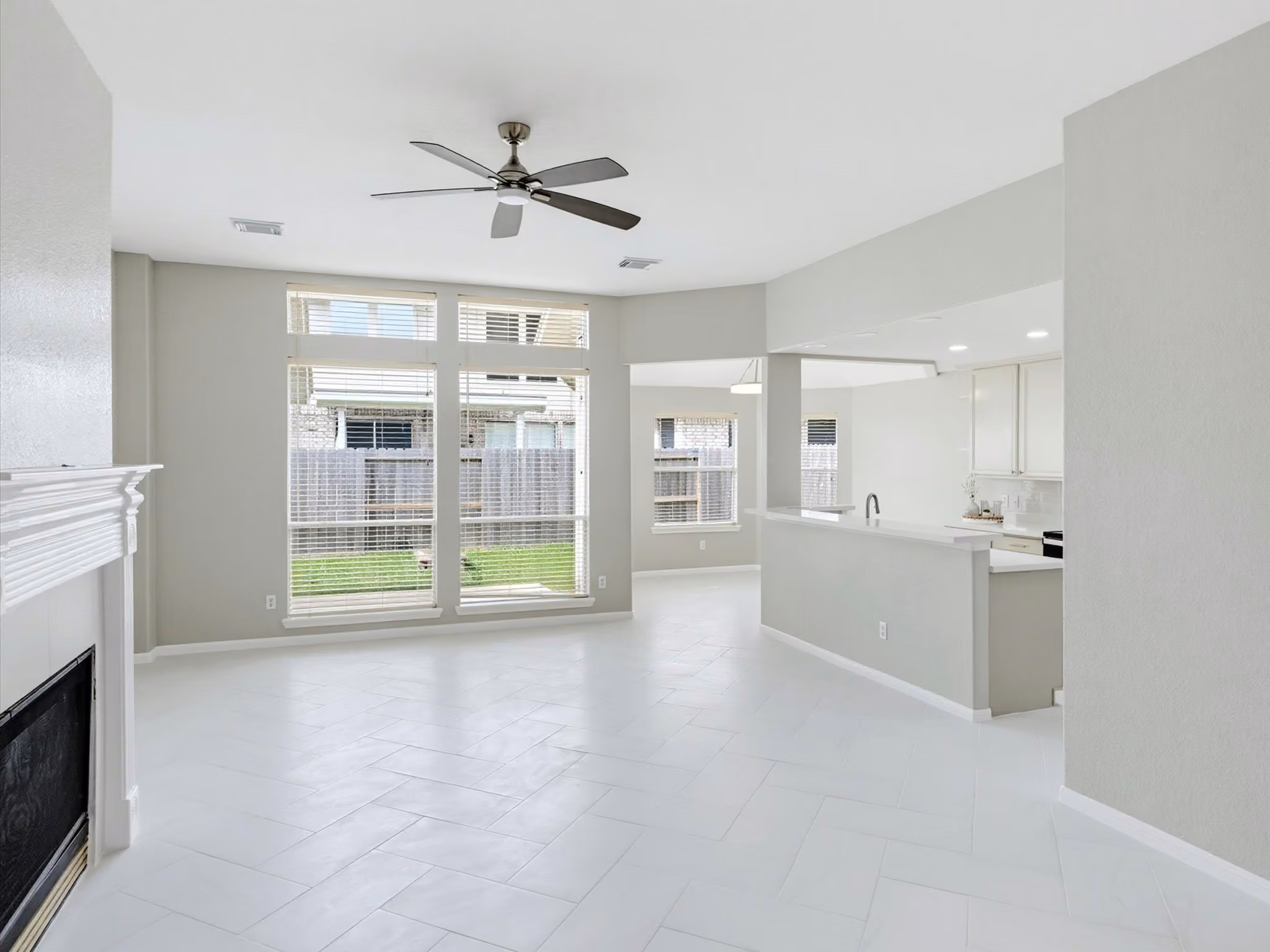 Photo 5 of 4619 Schiller Park Lane, Sugar Land, TX