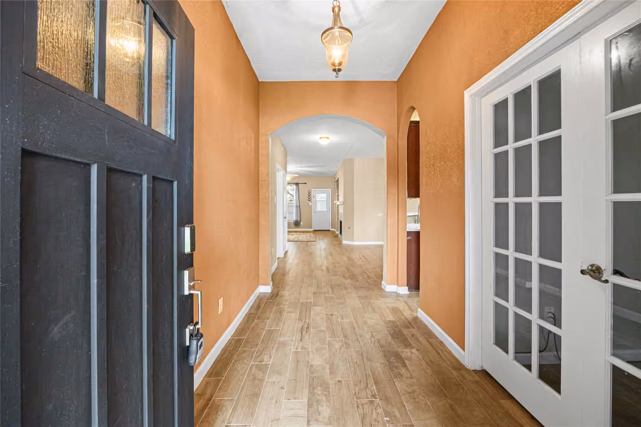 Photo 6 of 212 Silverbrook Lane, Dickinson, TX