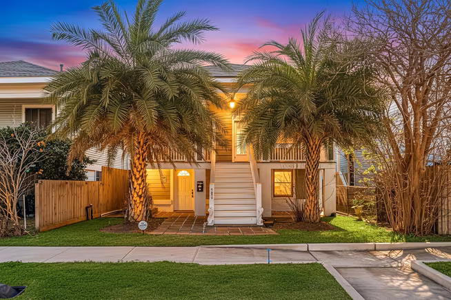 Photo 3 of 3723 Avenue S, Galveston, TX