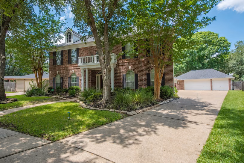 Photo of 1303 Red Oak Court, Sugar Land, TX 77479
