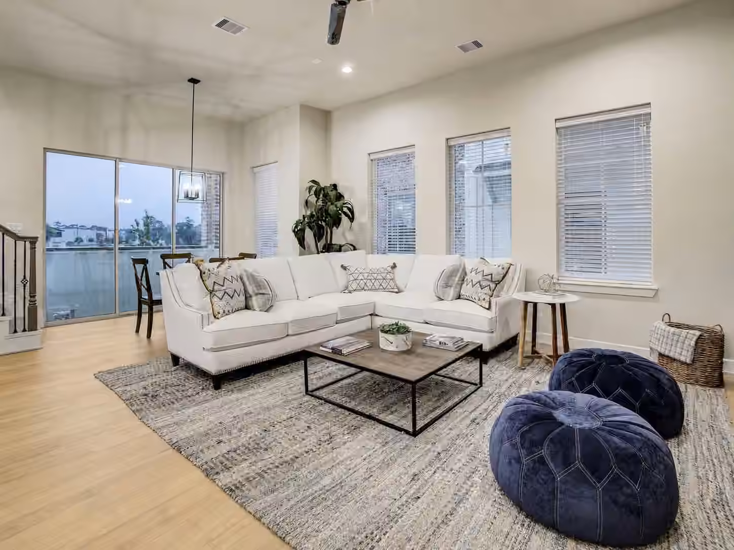Photo 5 of 4522 Yoakum Boulevard, Houston, TX