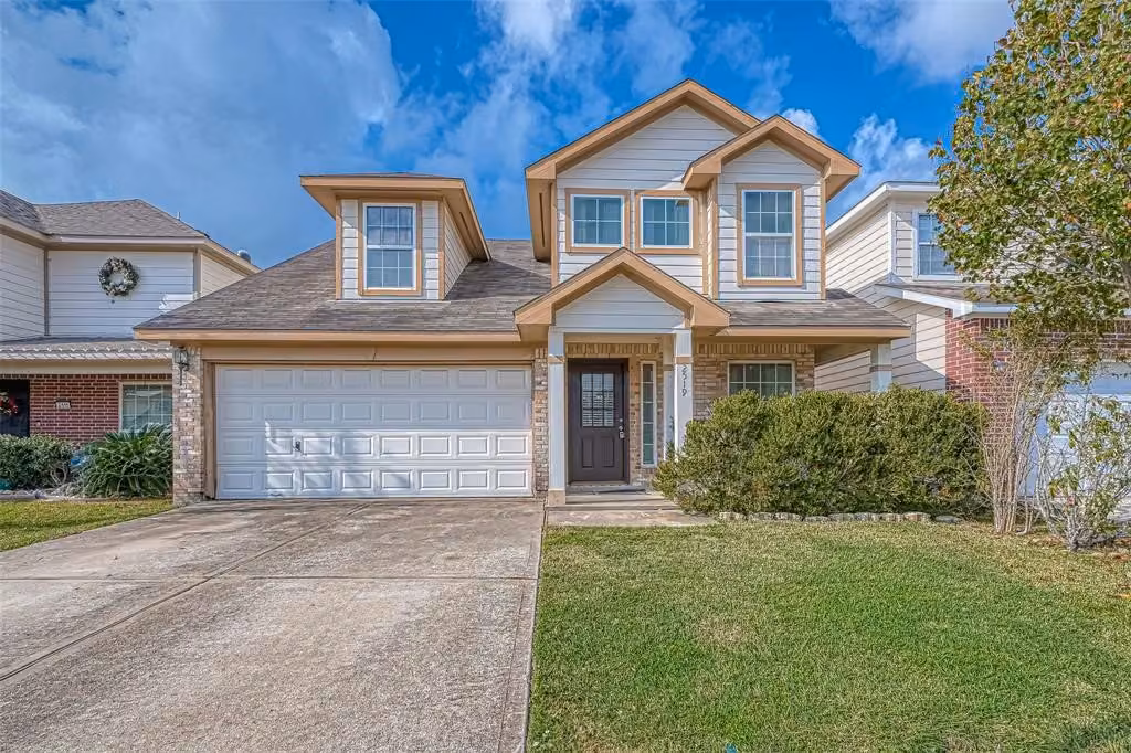 Photo of 2519 Glenholly Park Drive, Sugar Land, TX