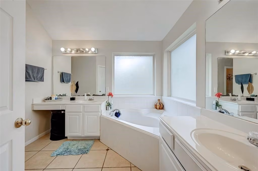 Photo 7 of 2519 Glenholly Park Drive, Sugar Land, TX