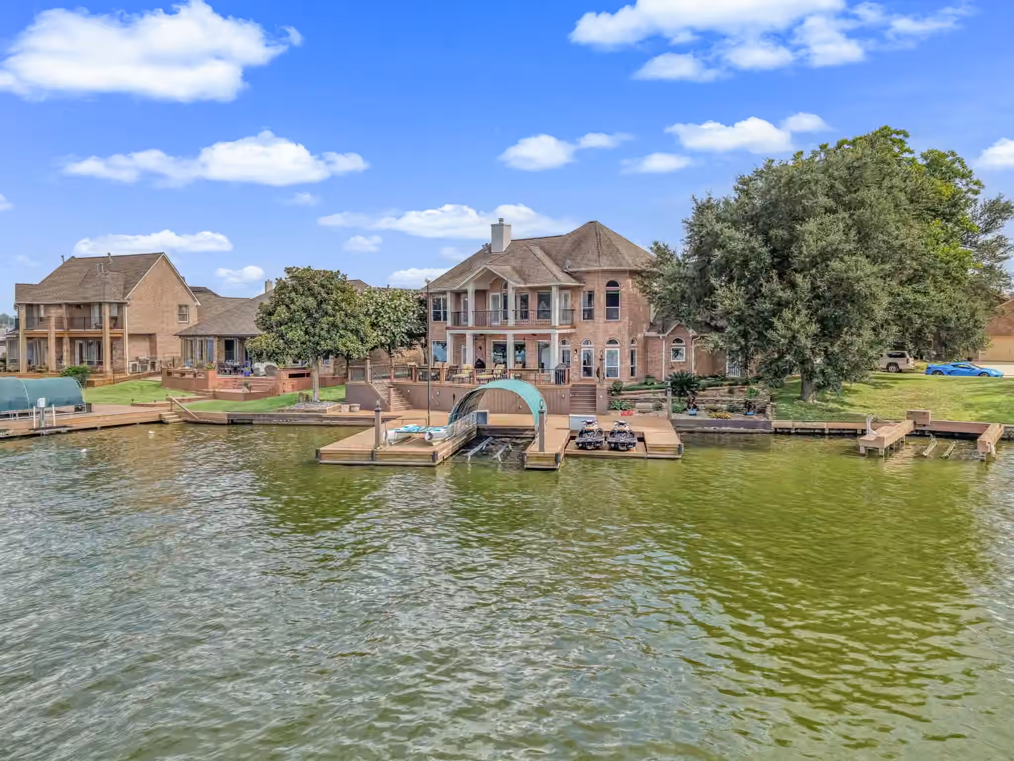 Photo of 318 Bayshore Drive, Montgomery, TX 77356