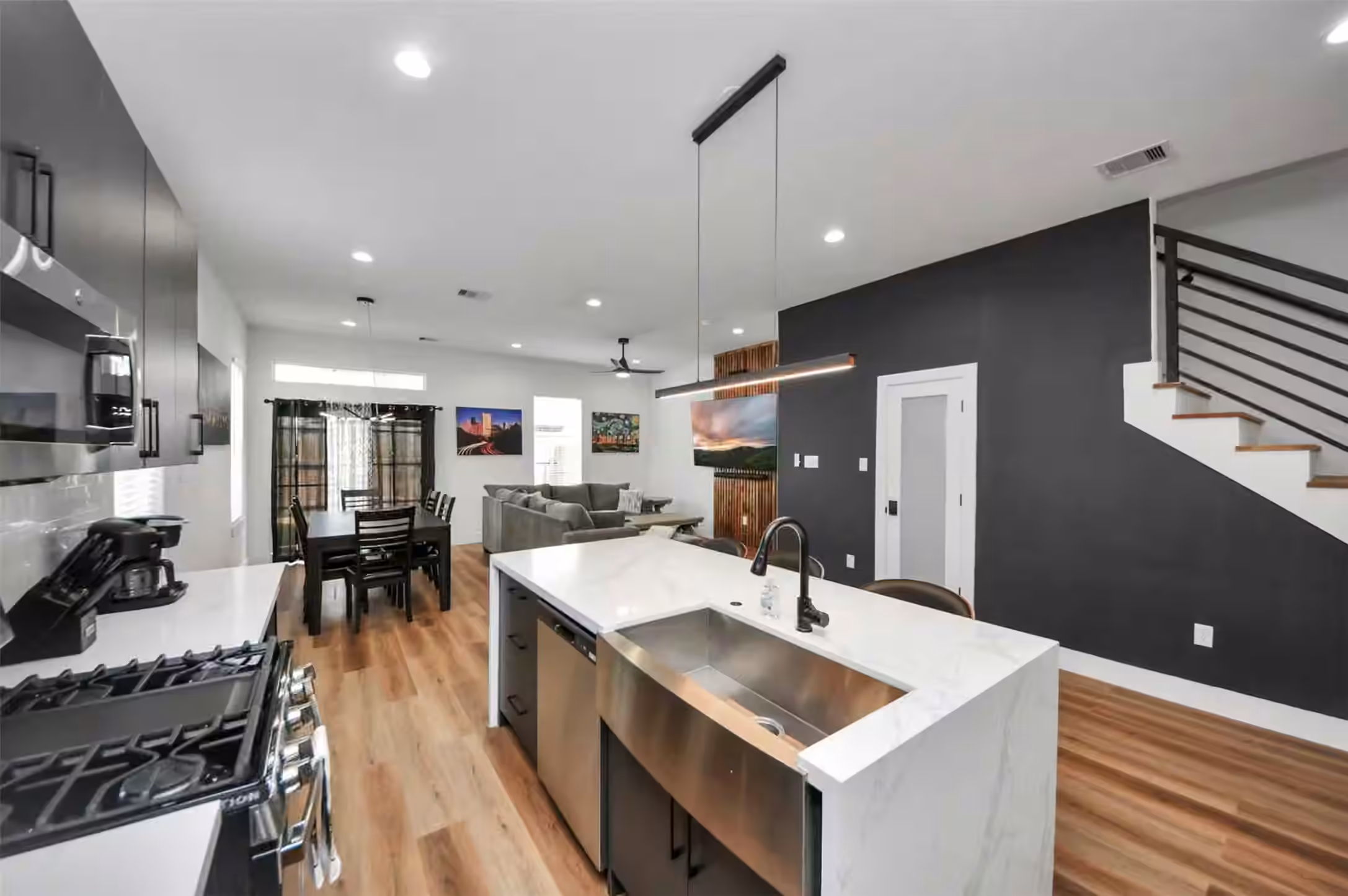 Photo 7 of 3521 Mainer Street, Houston, TX