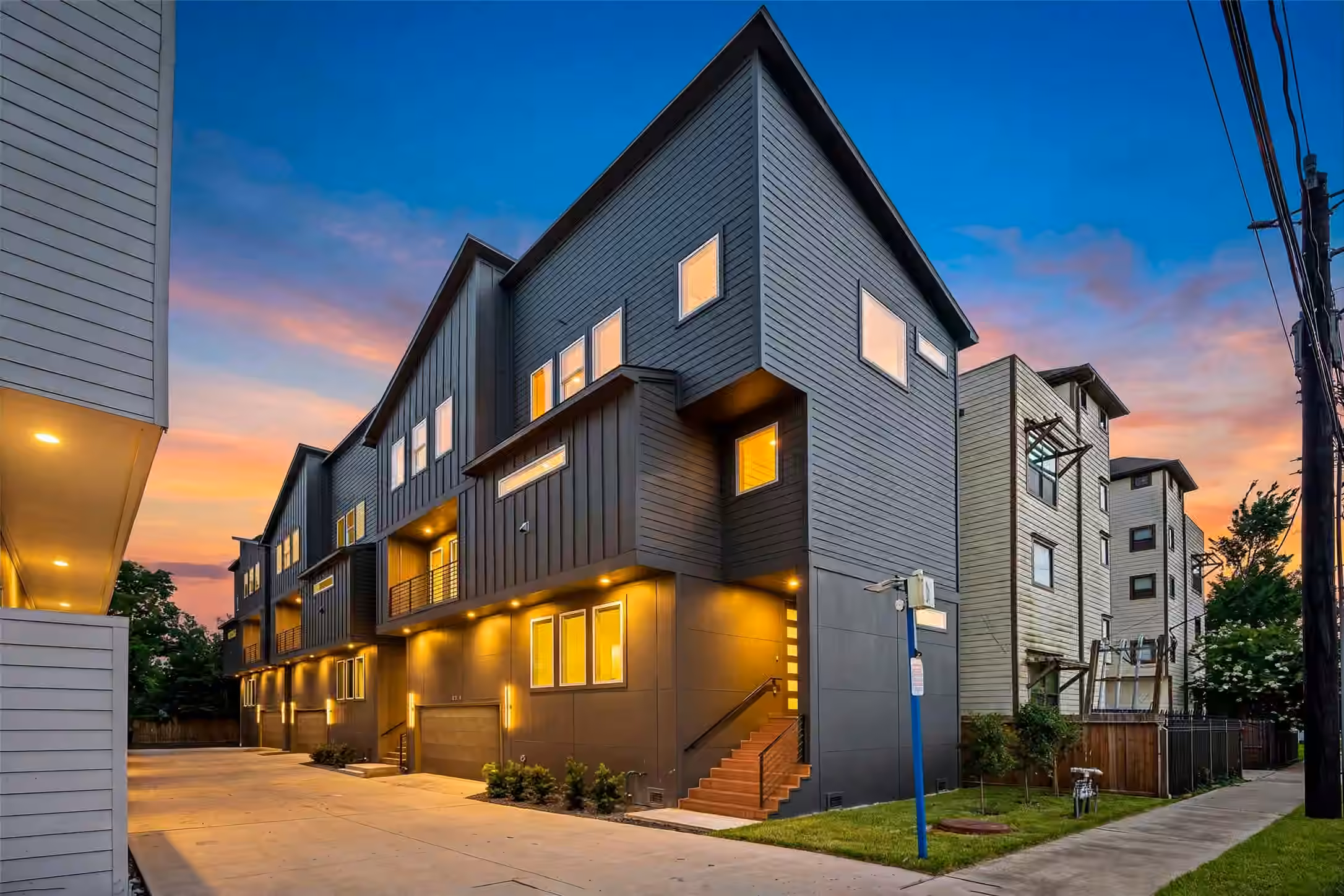 Photo 2 of 1424 W 23rd Street A, Houston, TX