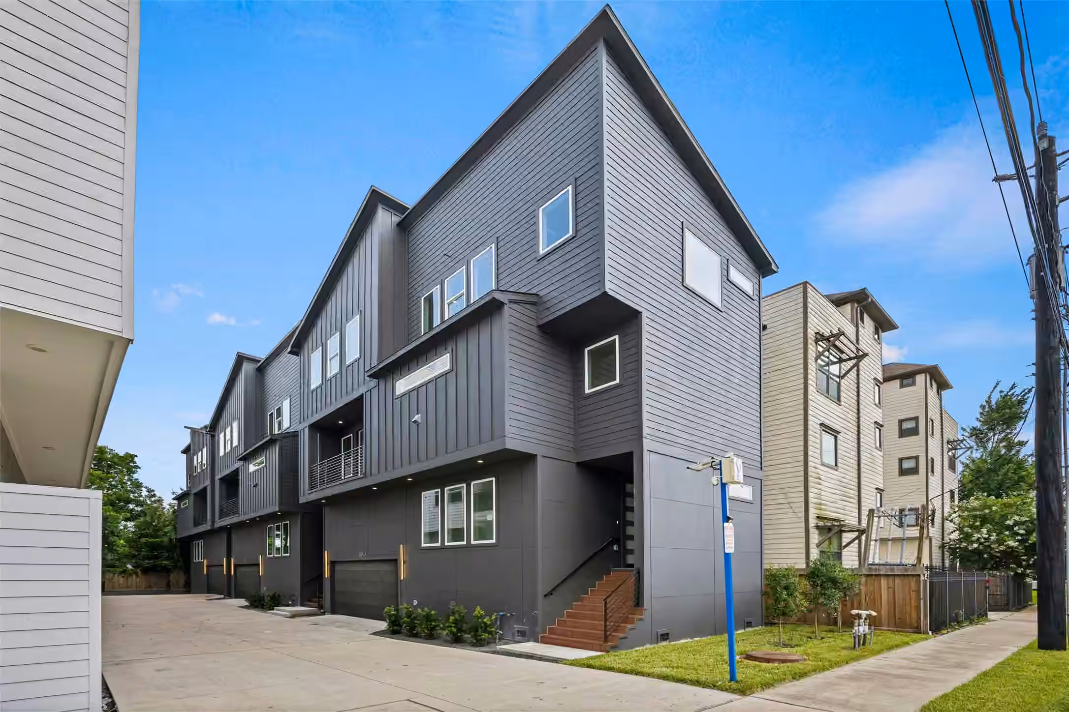 Photo 3 of 1424 W 23rd Street A, Houston, TX