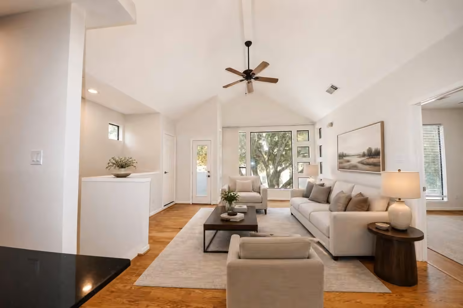 Photo 2 of 1525 Wheeler Street, Houston, TX