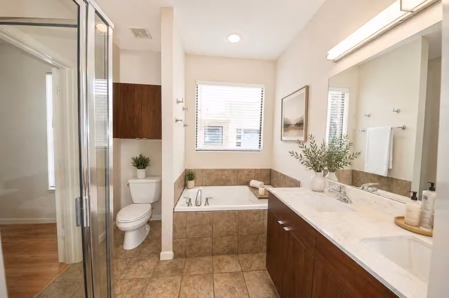 Photo 5 of 1525 Wheeler Street, Houston, TX