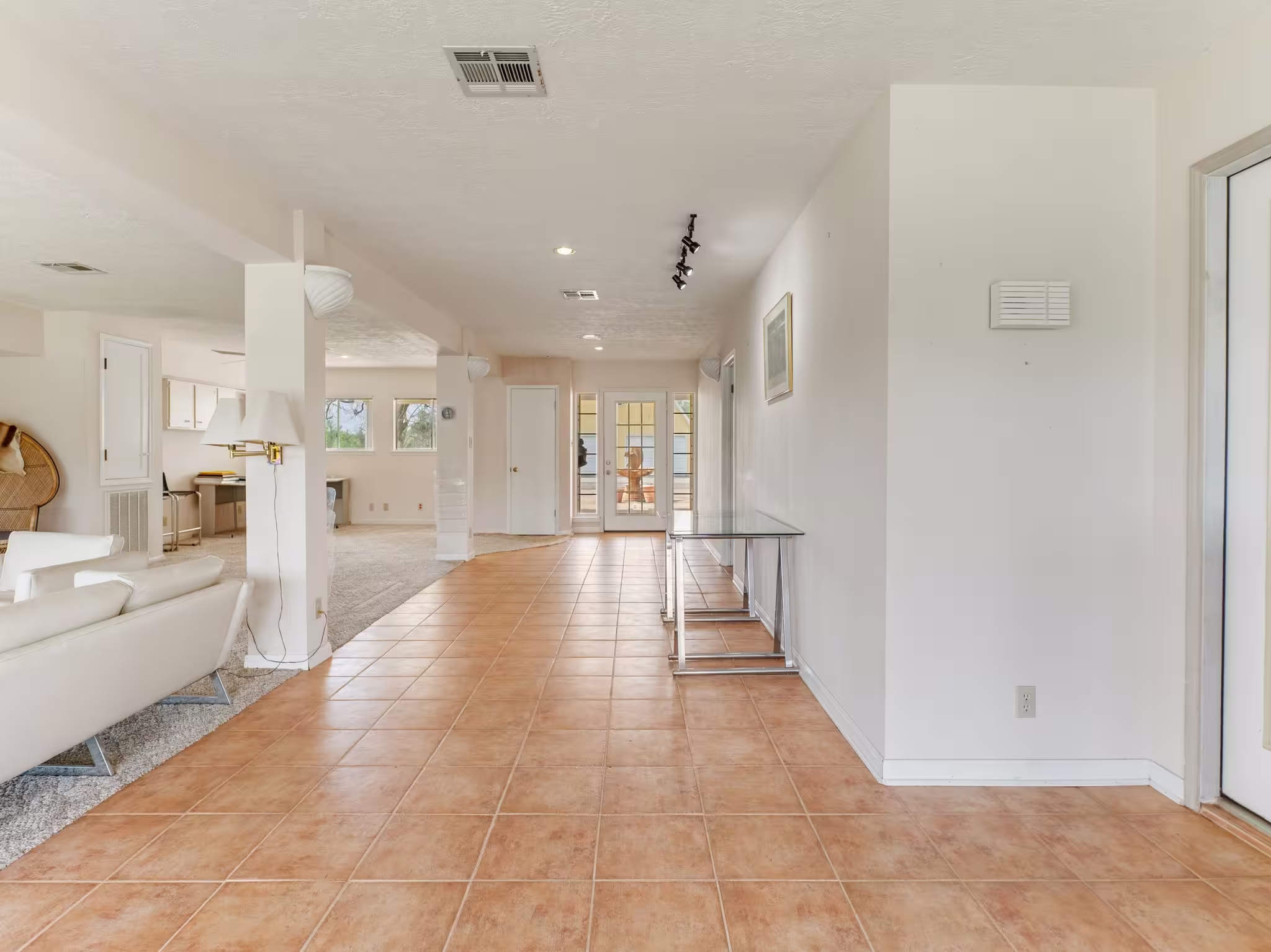 Photo 5 of 138 Vivian Street, Brazoria, TX