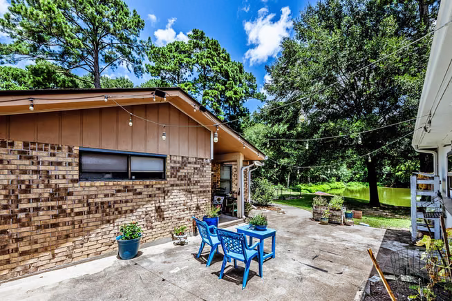 Photo of 2217 Shannon Drive, Huntsville, TX